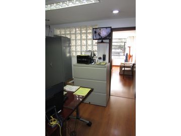 VENDO - ARRIENDO CASA PARA OFICINA O EMPRESAS Barrio San Luis