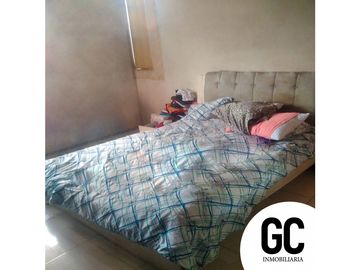 Se vende Casa esquinera de 2 pisos / Las Moras, Soledad