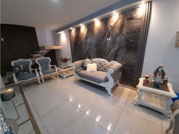 Se vende casa de dos pisos más terraza Las Américas Palmira Valle