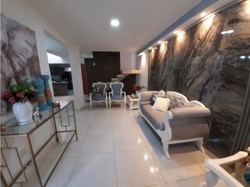 Se vende casa de dos pisos más terraza Las Américas Palmira Valle