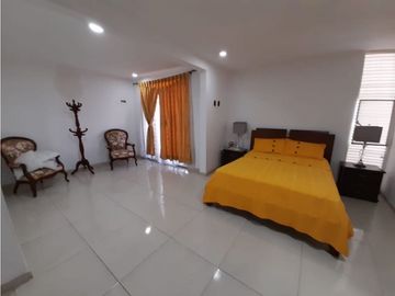 Se vende casa de dos pisos más terraza Las Américas Palmira Valle