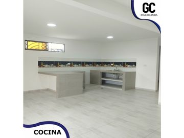 Se vende Casa en 2do piso / Barrio Los Robles, Soledad