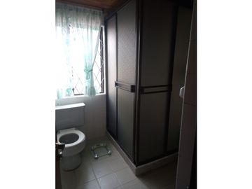 LUXA  VENDE CASA BARRIO AIDA LUCIA, REMODELADA.