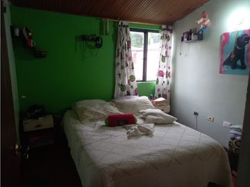 LUXA  VENDE CASA BARRIO AIDA LUCIA, REMODELADA.