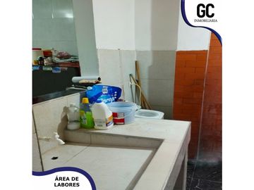 Se vende Casa de 2 pisos / Barrio La Inmaculada, Soledad