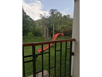 VENTA CASA CAMPESTRE LA CALERA SECTOR EL TRIUNFO DOSNIVELES YG/MD