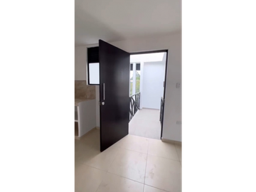 LUXA VENDE APARTAMENTO MODERNO PENTHOUSE NUEVO EN LOMAS DE GRANADA