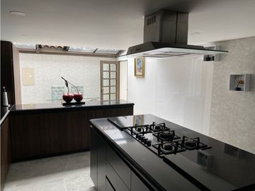 VENDO CASA NIZA ANTIGUA REMODELADA