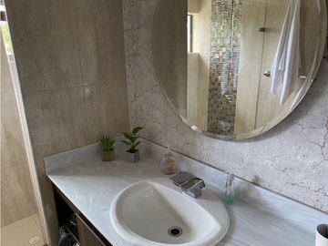 VENDO CASA NIZA ANTIGUA REMODELADA