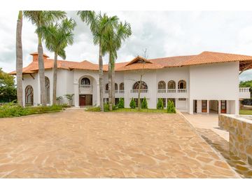 SE VENDE CASA MANSION DE LUJO EN LAGOS DEL CAUJARAL