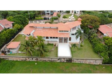 SE VENDE CASA MANSION DE LUJO EN LAGOS DEL CAUJARAL