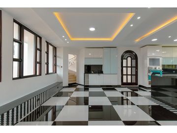 SE VENDE CASA MANSION DE LUJO EN LAGOS DEL CAUJARAL