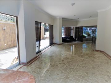 VENDO  APARTAMENTO EN ALTO PRADO