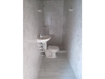 VENDO CASA COMERCIAL EN LAS MORAS