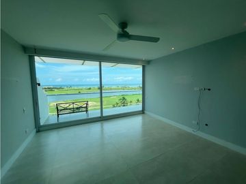 VENTA REMODELADO PENTHOUSE KARIBANA CARTAGENA BEACH GOLF