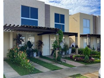 VENDO EN CARTAGENA CASA REMODELADA EN CONDOMINIO EL DORAL Z.NORTE