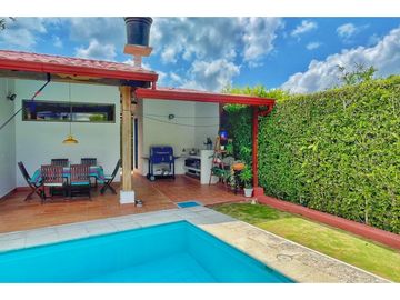 Maat vende Casa Campestre, Guaduas-El Vallado, 463m2 $980Millones
