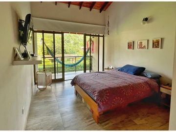 Maat vende Casa Campestre, Guaduas-El Vallado, 463m2 $980Millones