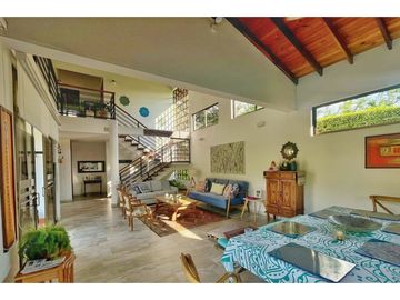 Maat vende Casa Campestre, Guaduas-El Vallado, 463m2 $980Millones