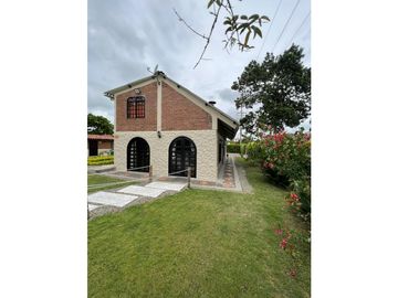 VENTA FINCA FAMILIAR Y DE TURISMO EN PUEBLO TAPAO QUINDIO