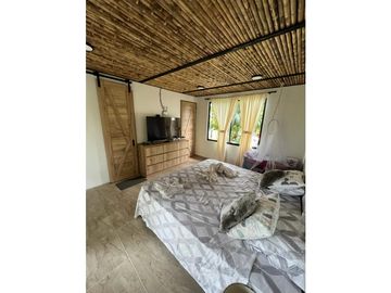 VENTA FINCA FAMILIAR Y DE TURISMO EN PUEBLO TAPAO QUINDIO