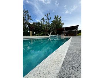 VENTA FINCA FAMILIAR Y DE TURISMO EN PUEBLO TAPAO QUINDIO