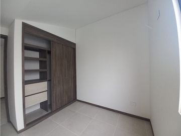 VENDO PARA ESTRENAR CONJUNTO FI0RELI JAMUNDI