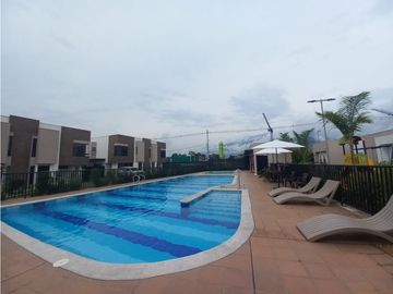 VENDO PARA ESTRENAR CONJUNTO FI0RELI JAMUNDI