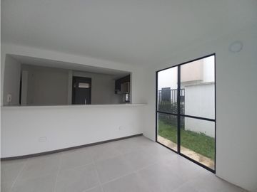VENDO PARA ESTRENAR CONJUNTO FI0RELI JAMUNDI