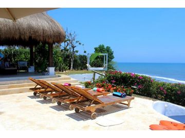 VENTA Casa de Playa en Punta Canoa