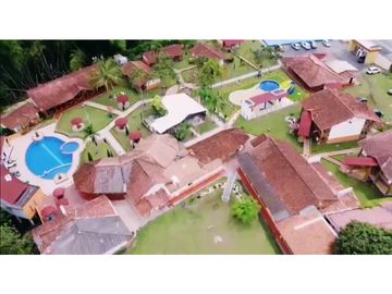 SE VENDE ESPECTACULAR CLUB HOTEL EN LA TEBAIDA, QUINDIO.