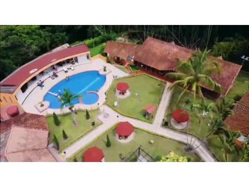 SE VENDE ESPECTACULAR CLUB HOTEL EN LA TEBAIDA, QUINDIO.