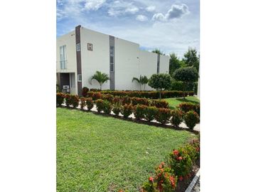 CASA EN CONDOMINIO CON PISCINA RICAURTE