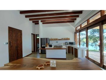 Vendo hermosa casa Campestre en El Peñol, Antioquia