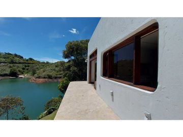 Vendo hermosa casa Campestre en El Peñol, Antioquia