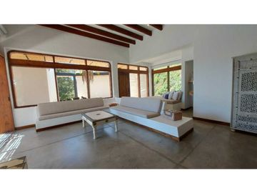 Vendo hermosa casa Campestre en El Peñol, Antioquia
