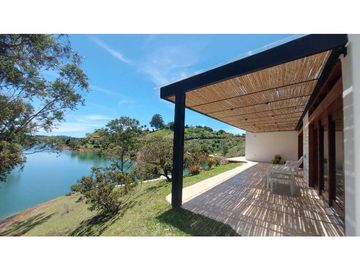 Vendo hermosa casa Campestre en El Peñol, Antioquia