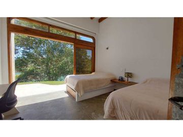 Vendo hermosa casa Campestre en El Peñol, Antioquia