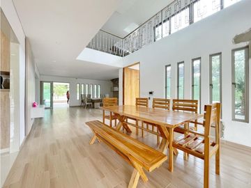 En Venta Imponente Casa Sector Calatrava, Club Campestre CTG, Turbaco
