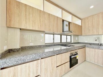 En Venta Imponente Casa Sector Calatrava, Club Campestre CTG, Turbaco