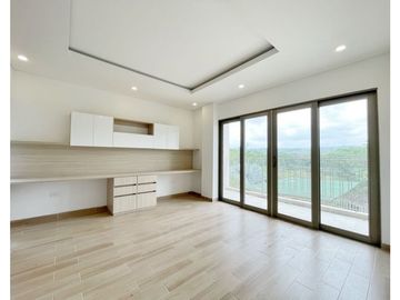 En Venta Imponente Casa Sector Calatrava, Club Campestre CTG, Turbaco
