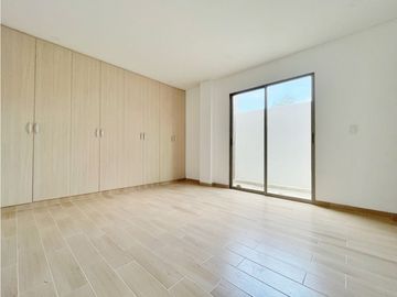En Venta Imponente Casa Sector Calatrava, Club Campestre CTG, Turbaco