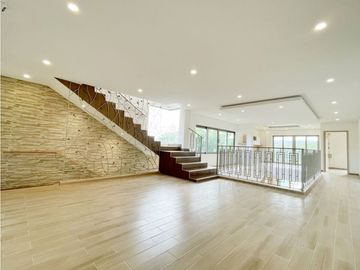 En Venta Imponente Casa Sector Calatrava, Club Campestre CTG, Turbaco