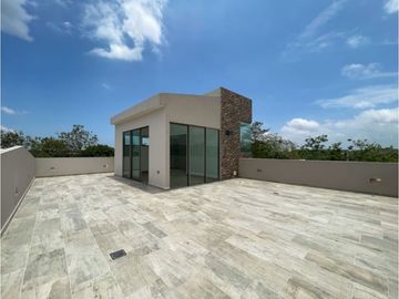 En Venta Imponente Casa Sector Calatrava, Club Campestre CTG, Turbaco