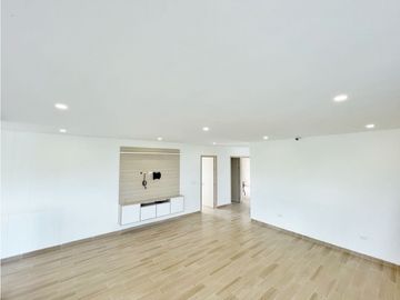 En Venta Imponente Casa Sector Calatrava, Club Campestre CTG, Turbaco