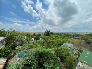En Venta Imponente Casa Sector Calatrava, Club Campestre CTG, Turbaco