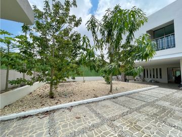 En Venta Imponente Casa Sector Calatrava, Club Campestre CTG, Turbaco