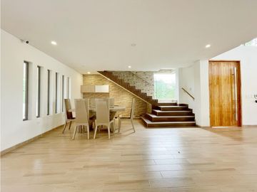 En Venta Imponente Casa Sector Calatrava, Club Campestre CTG, Turbaco