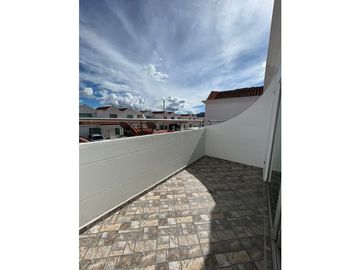 CASA EN VENTA O PERMUTA, CONDOMINIO LAS ACACIAS ZIPAQUIR 