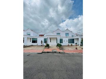 CASA EN VENTA O PERMUTA, CONDOMINIO LAS ACACIAS ZIPAQUIR 